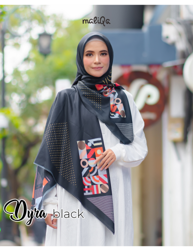 DYRA BLACK